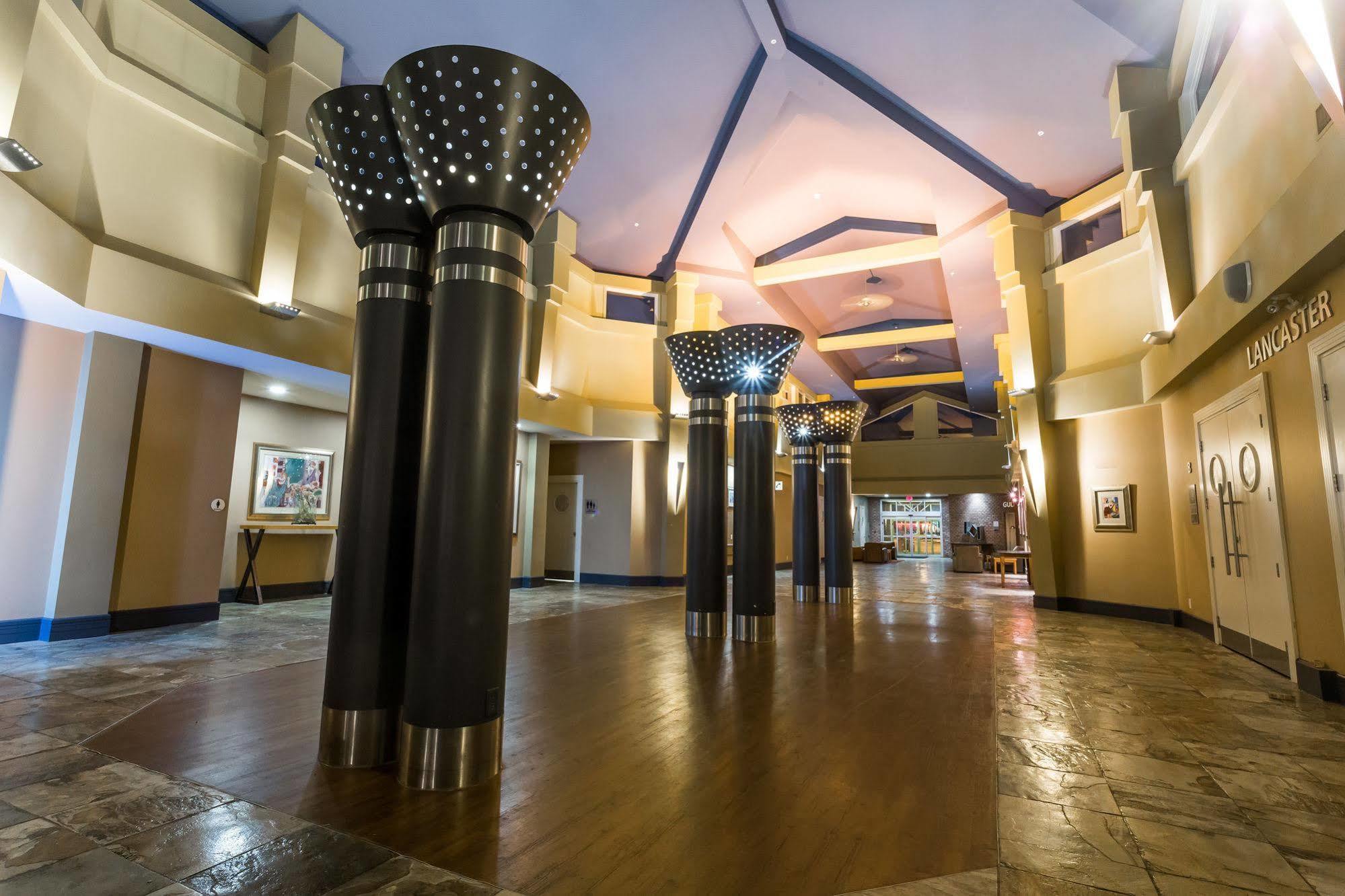 Royal Edmonton Airport Trademark Collection By Wyndham Leduc