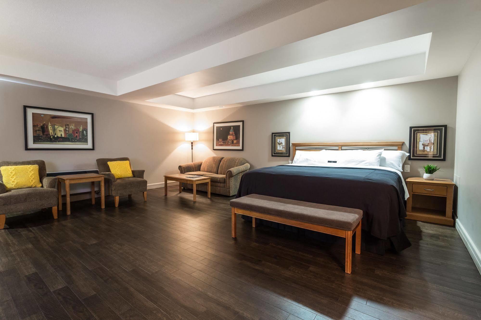 Hotel Royal Edmonton Airport Trademark Collection By Wyndham 3*
