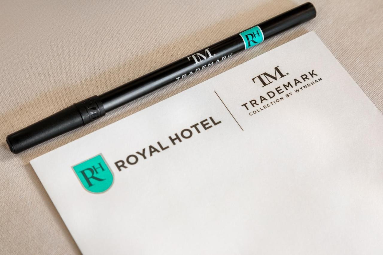 Royal Edmonton Airport Trademark Collection By Wyndham Hotel Leduc