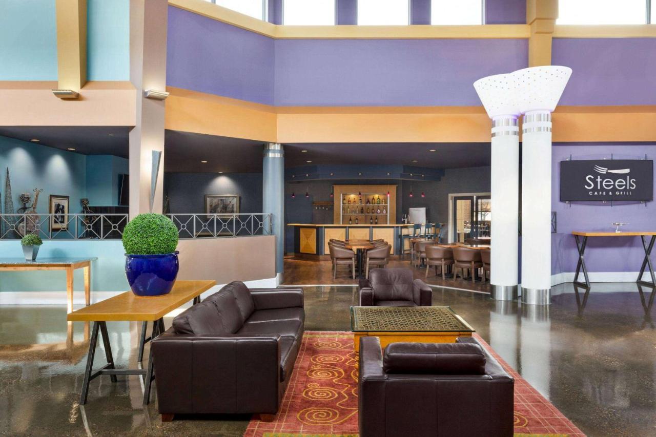 Hotel Royal Edmonton Airport Trademark Collection By Wyndham